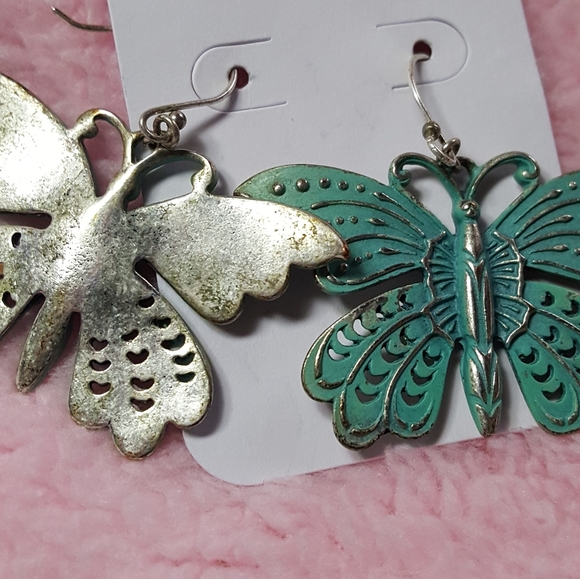 Earrings - Picture 5 of 6